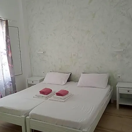 Hotell Four Season Ios
